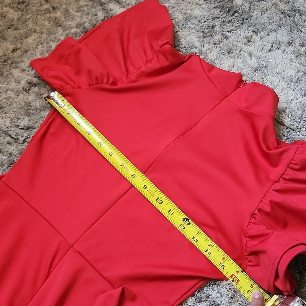 Red Keyhole Open Front Jumpsuit - Picture 4 of 5